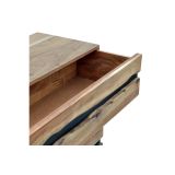 Cómoda de Madera Maciza Nogal-Negro con Patas Metálicas